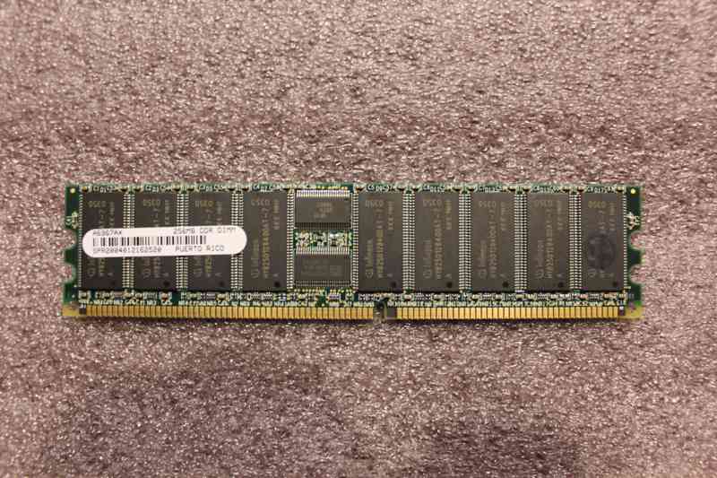 A6967AX 256MB, 266MHz, PC2100, non-ECC DDR-SDRAM DIMM memory module